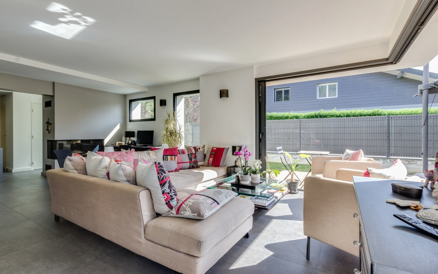 salon ouvert terrasse