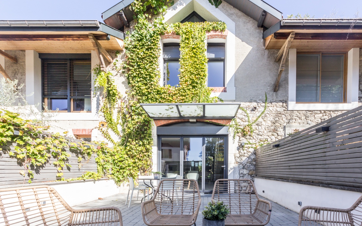 ANNECY LE VIEUX - T5 moderne avec terrasse-4