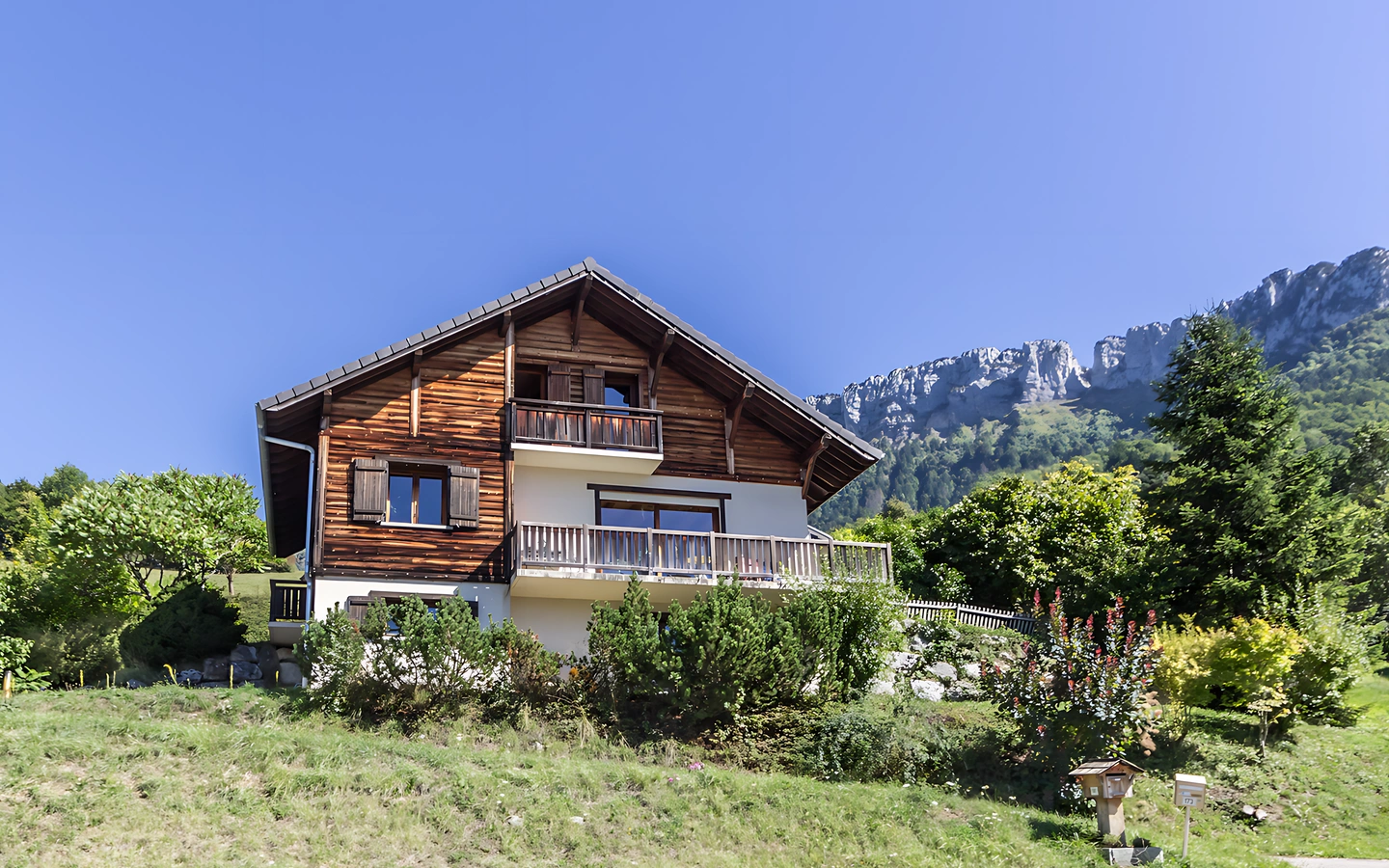 DINGY SAINT CLAIR- Maison 5 pièces vue montagnes-26