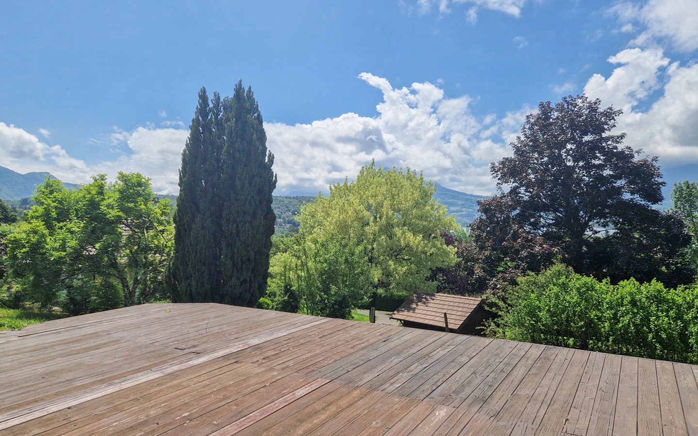 MENTHON ST BERNARD - maison 6 pièces au calme, vue dégagée-2