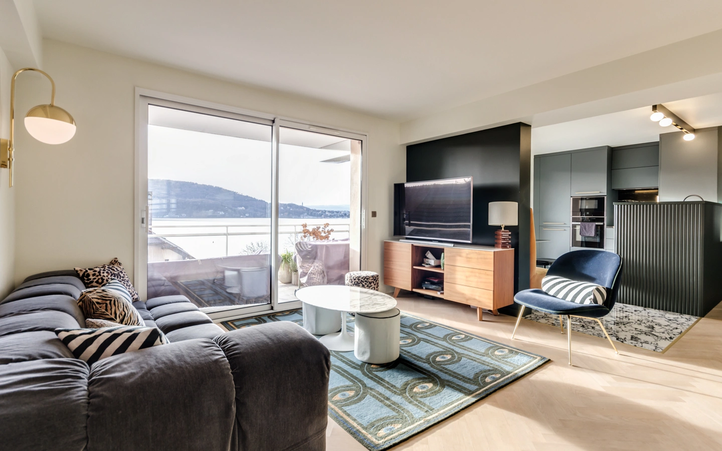 VEYRIER DU LAC - appartement 4 pièces vue sur le lac et accès au lac rapide (8)