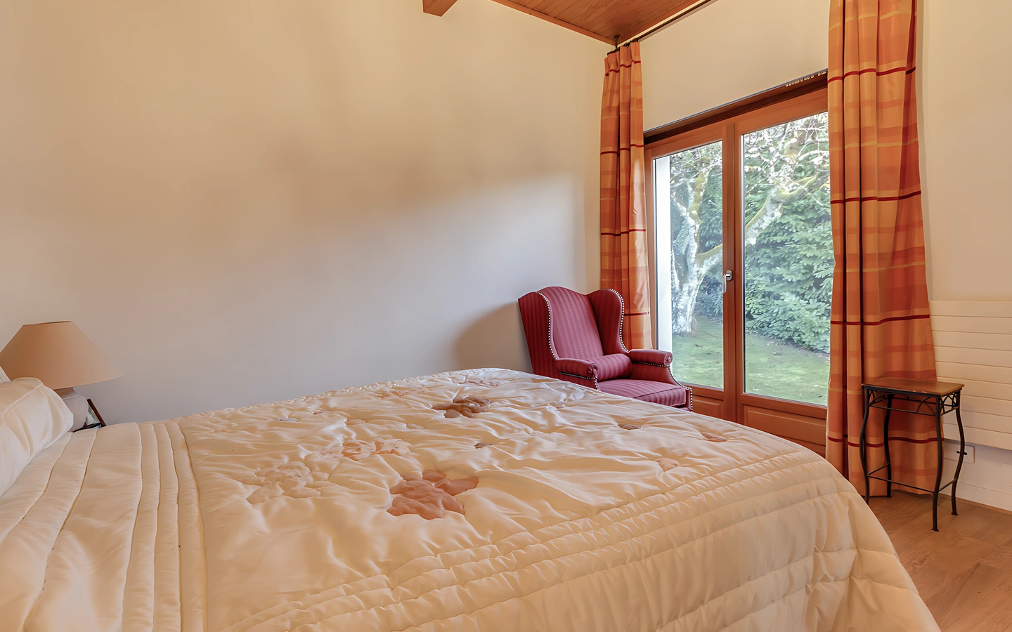 chambre accès jardin