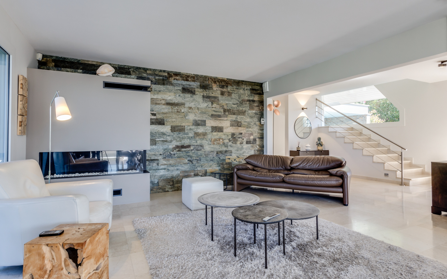 VEYRIER-DU-LAC-maison-haut-de-gamme-vue-panoramique-sur-le-lac-et-les-montagnes-19