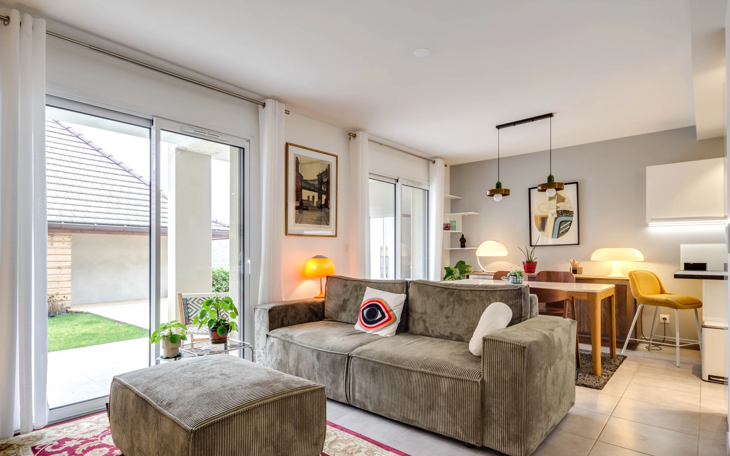 VEYRIER DU LAC - T3 récent avec terrasse et jardin, proche commerces, vue lac (1 sur 14)